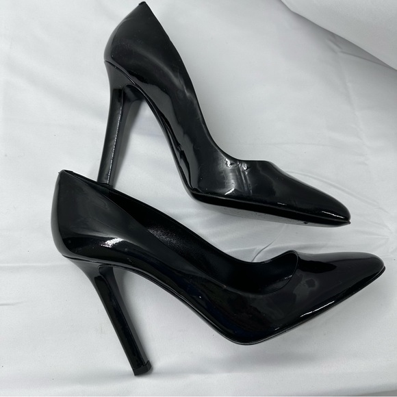 Tamara Mellon Black Patent Leather Almond Toe Pumps 37.5 - Picture 2 of 9